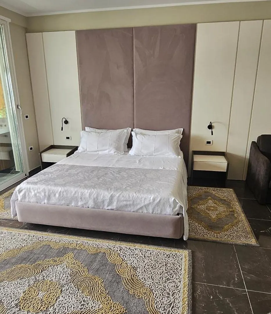 Hotel Pirro Vlorë 4*,  Albania